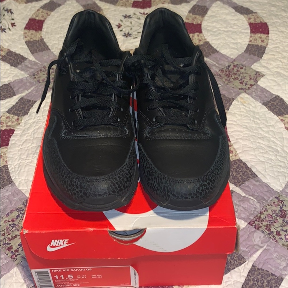 Nike air safari